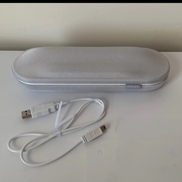 Philips Other - Philips Sonicare Charing Travel Case